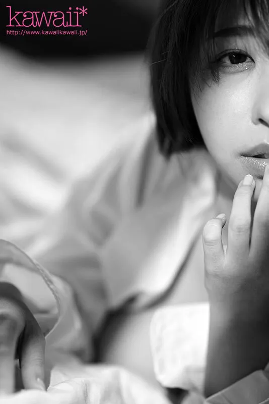 【VR】なぜ、他人のオンナってこんなにも魅力的なんだろう…彼氏いるのに終電逃して部屋に泊まりに来たバイト先の不埒な巨乳ショートカット後輩‘宍戸さん’の癒し笑顔の裏にあるオンナの顔に触れる浮気性交 宍戸里帆