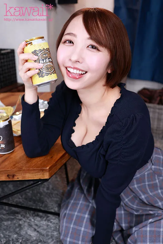 【VR】なぜ、他人のオンナってこんなにも魅力的なんだろう…彼氏いるのに終電逃して部屋に泊まりに来たバイト先の不埒な巨乳ショートカット後輩‘宍戸さん’の癒し笑顔の裏にあるオンナの顔に触れる浮気性交 宍戸里帆