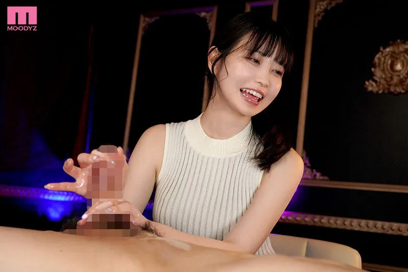 綺麗なお姉さんに見つめられながら焦らされて…焦らされて…10種類の手コキと淫語と男潮 白岩冬萌