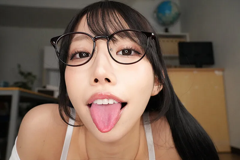 【VR】むっつり文学部女子の淫語研究。純文学の卑猥な文章を教授とたどり、秘めたエロスを覚醒させる淫らな囁き。 尾崎えりか