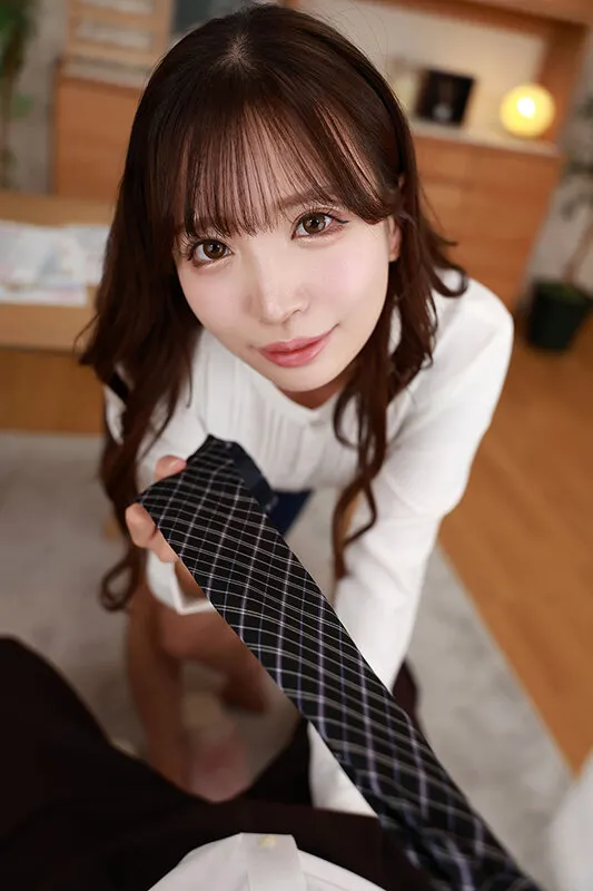 【VR】甘やかされて…煽られて…緩急淫語と変速ギア騎乗位でM男の反応を楽しみ弄ぶチンポ殺し部屋 小那海あや