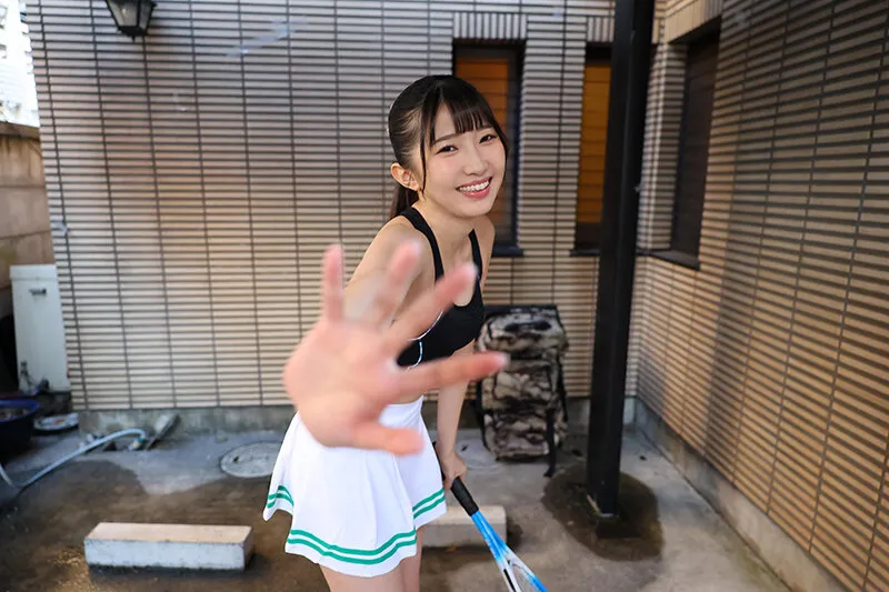 【VR】【8K VR】大好きな先輩に彼女が出来たと知ると、運動部仕込みのスタミナ任せのえぐい腰遣いで騎乗位中出しさせ続けるテニス部J〇 巴ひかり