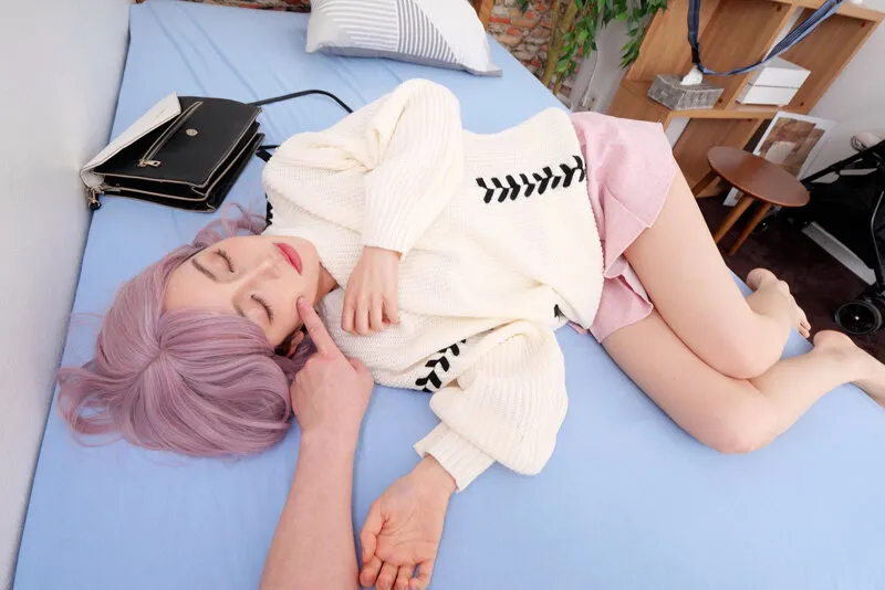 【VR】都内某所で見かけた幸せそうな【美人ギャルママ×ベビーカー】を突撃レ×プ！！！