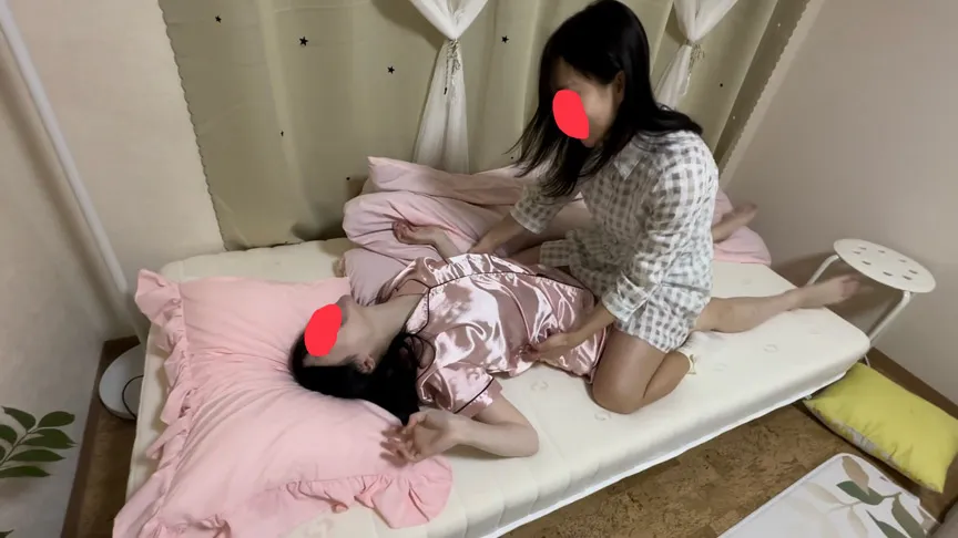 【嶺生まや】美女姉妹の姉が妹に電気アンマ＆くすぐりの刑！翌朝姉の寝室に忍び込んで妹の反撃