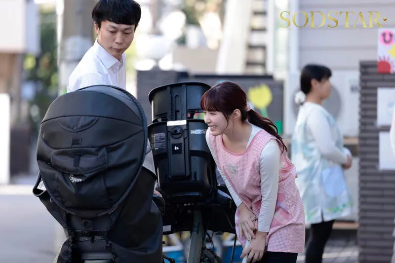 息子が通う保育園の美人先生と妻子が実家に帰省中に自宅密会をして1週間ヤリまくった絶倫不倫セックス 矢埜愛茉