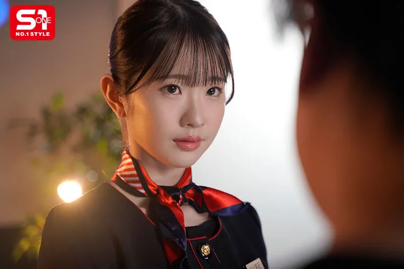 スレンダーな新人CAが巨漢クレーマーに犯され、心壊れ、肉オナホと化した後に… マンコが極太ペニスに馴染んできてあり得ないほどイキまくった。 白上咲花