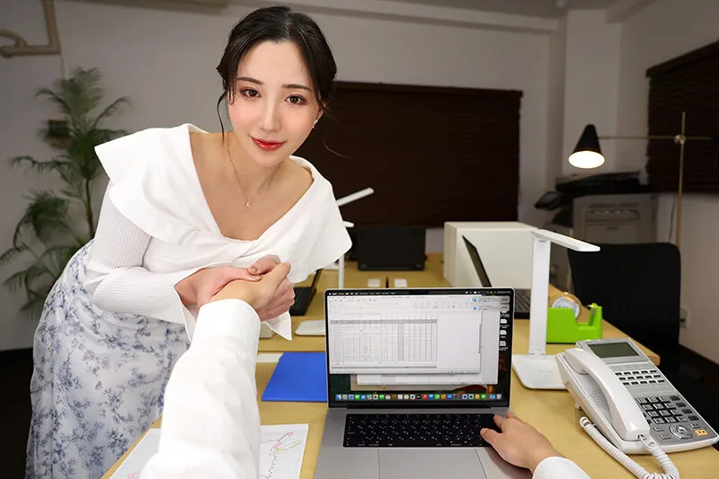 【VR】【8K VR】僕が夜通し仕事に没頭できるのは、漫画BODYな女上司が、みんなが帰った後に超天井特化アングル‘よしよーし‘おっぱい吸い杭打ちピストンで無限に射精させられるから。北野未奈