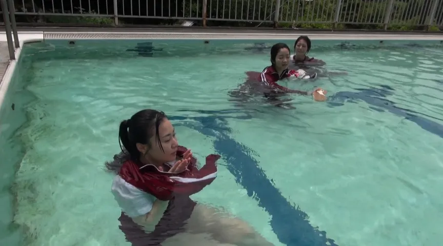 サバイバル水泳水中脱衣編