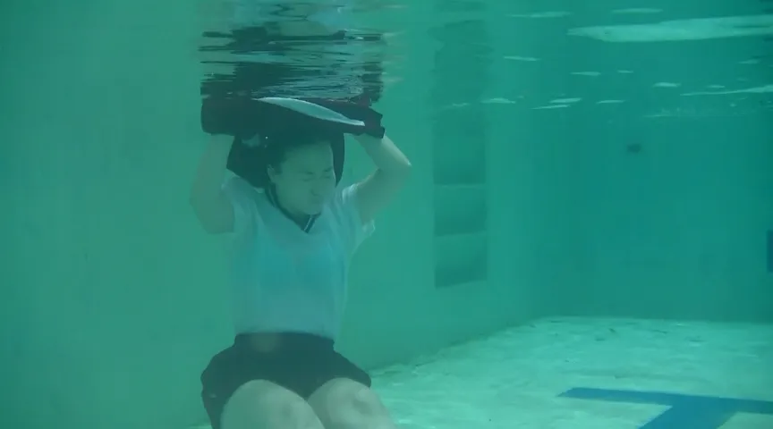 サバイバル水泳水中脱衣編