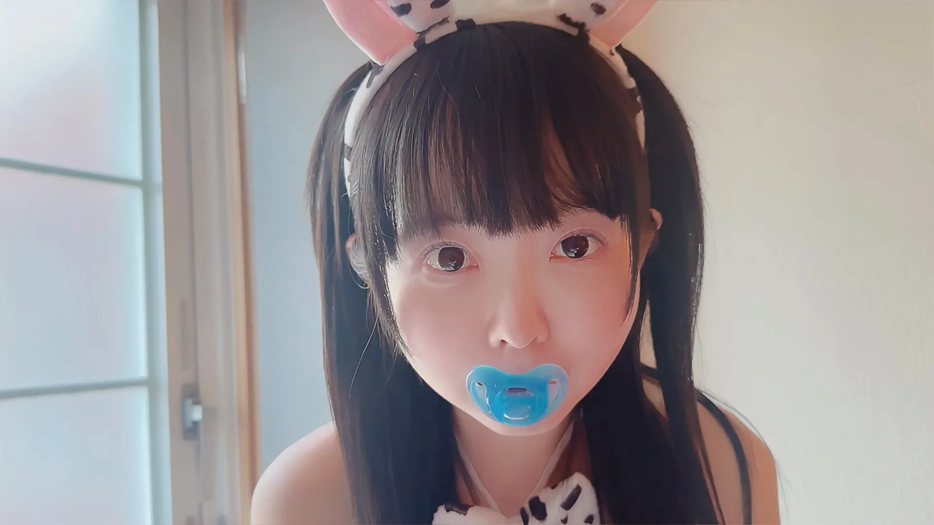 超かわいいドスケベ淫語牛コスアイドルの淫乱変態SEX記録♡パイパン色白スレンダー美人元アイドル♡