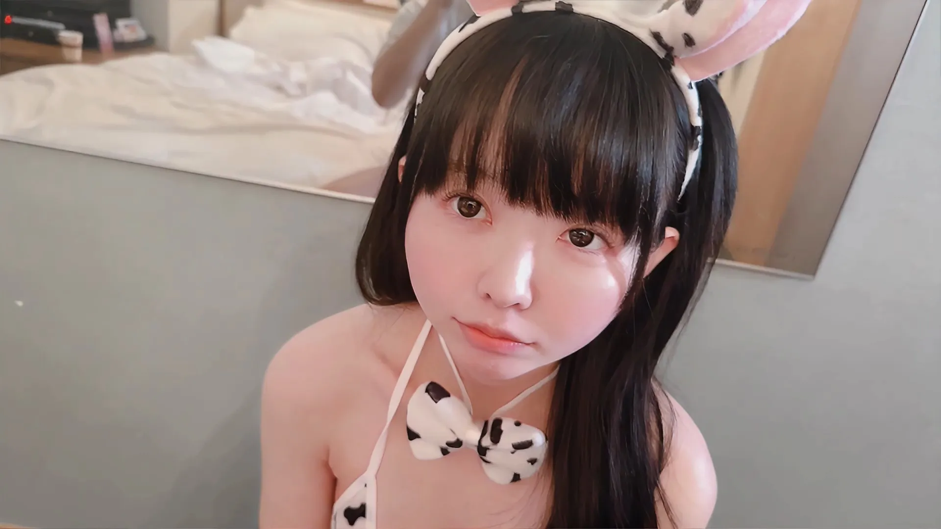 超かわいいドスケベ淫語牛コスアイドルの淫乱変態SEX記録♡パイパン色白スレンダー美人元アイドル♡