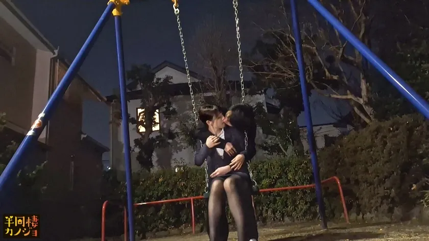 【止まらないハメ潮】家でリラックスしてる仕事終わりのおっとり系彼女と、部屋着すっぴん姿で貪り合う。僕にしか絶対見せない笑顔、メス顔、イキ顔…。美乳・美尻の恋人と過ごす、人生で一番幸せな時間を疑似体験してみませんか？ち●ち●を欲しがる彼女を焦らし続けたら大洪水！初中出しの夜と出勤30分前のフェラで目覚める朝。秘密のカップルハメ撮り投稿【半同棲カノジョ】