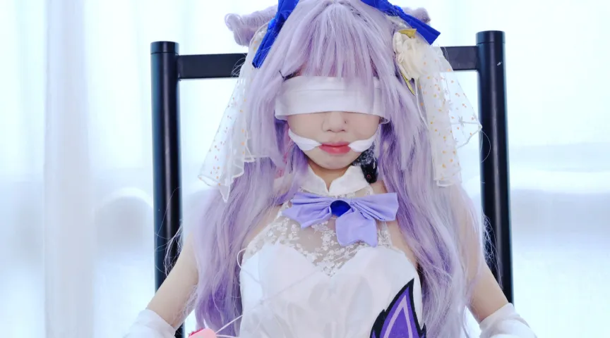 自国民に囚われたワガママ王女の行方