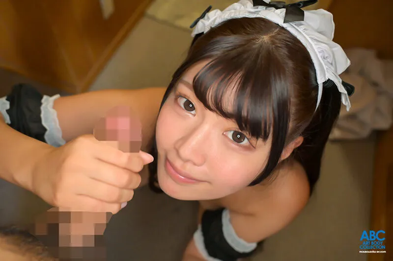 キュートで、優しくて、Gcup。玄関あけたら即パクリ！汚部屋も汚チンコも優しい笑顔でお掃除してくれるご奉仕即尺メイド 美木ひなの