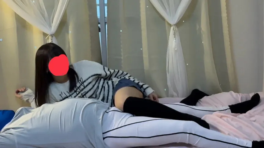 みーなちゃんからの刺客！？美脚無邪気女子ららちゃん 初対面女子に電気アンマで逝かされまくる