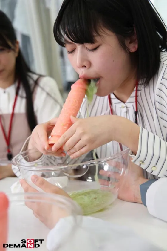 「イラマ汁はなぜ湧き出るのか？」SOD女子社員5名 イラマチオ刺激によるヌルネバどろり絶頂のど潮研究 SOD性科学ラボREPORT 20 宇田川透花 清水莉羽 久保田湊琴 梶尾羽歌 吉井彩葉