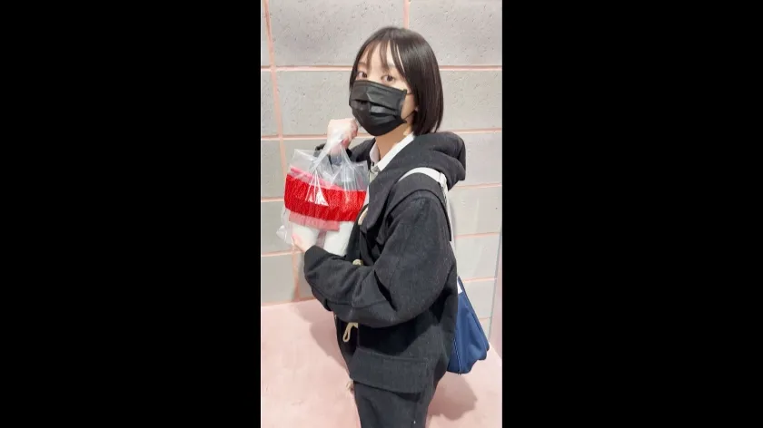 コスプレ姿の黒髪ショートカットの天使降臨！！ねっとりとした極上のフェラ！無垢なカラダに大量中出し！