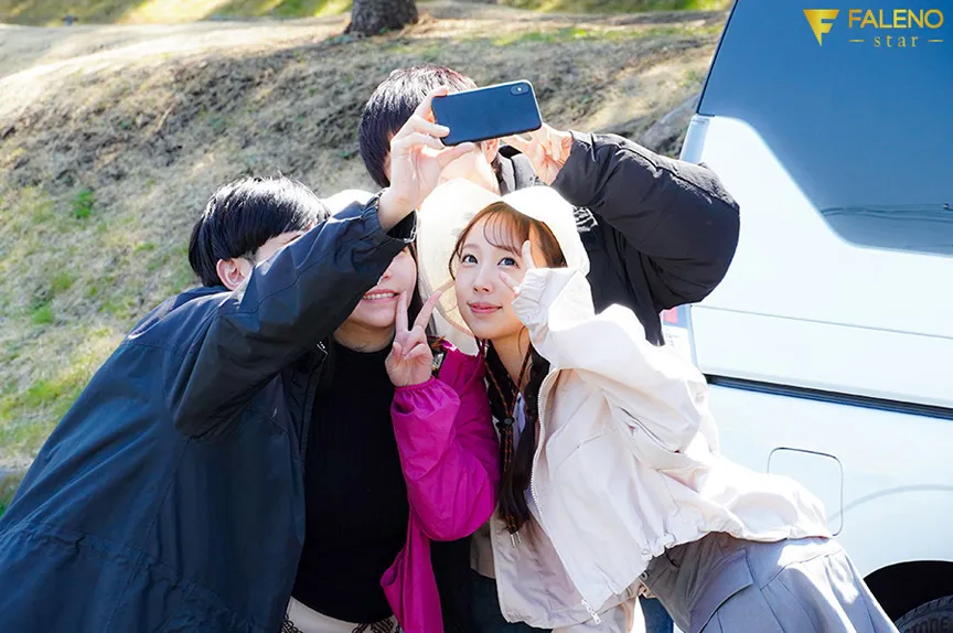 飲んでムラムラ…親友の目の前で親友のカレチンポを誘惑するWデートキャンプNTR 与田りん