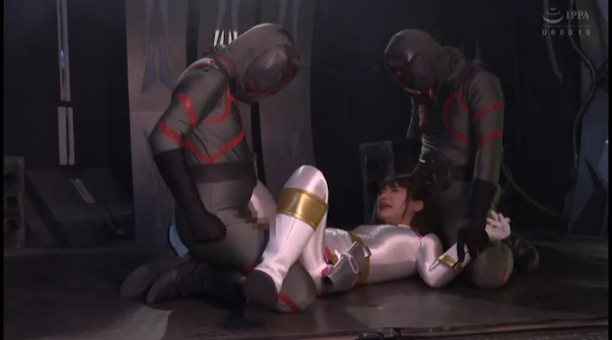 ヒロインエロピンチオムニバス 強獣戦隊ワイルドレンジャー ワイルドホワイト編