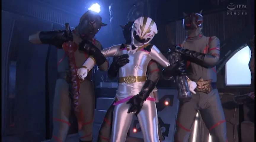 ヒロインエロピンチオムニバス 強獣戦隊ワイルドレンジャー ワイルドホワイト編