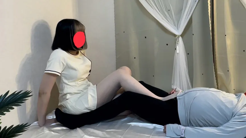 SNS総フォロワー15万超えのS痴女みねさんの電気アンマ地獄