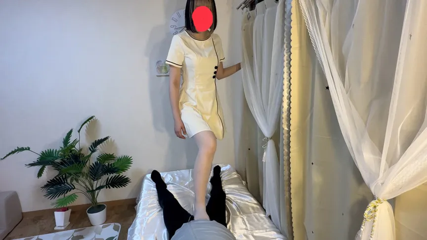 SNS総フォロワー15万超えのS痴女みねさんの電気アンマ地獄