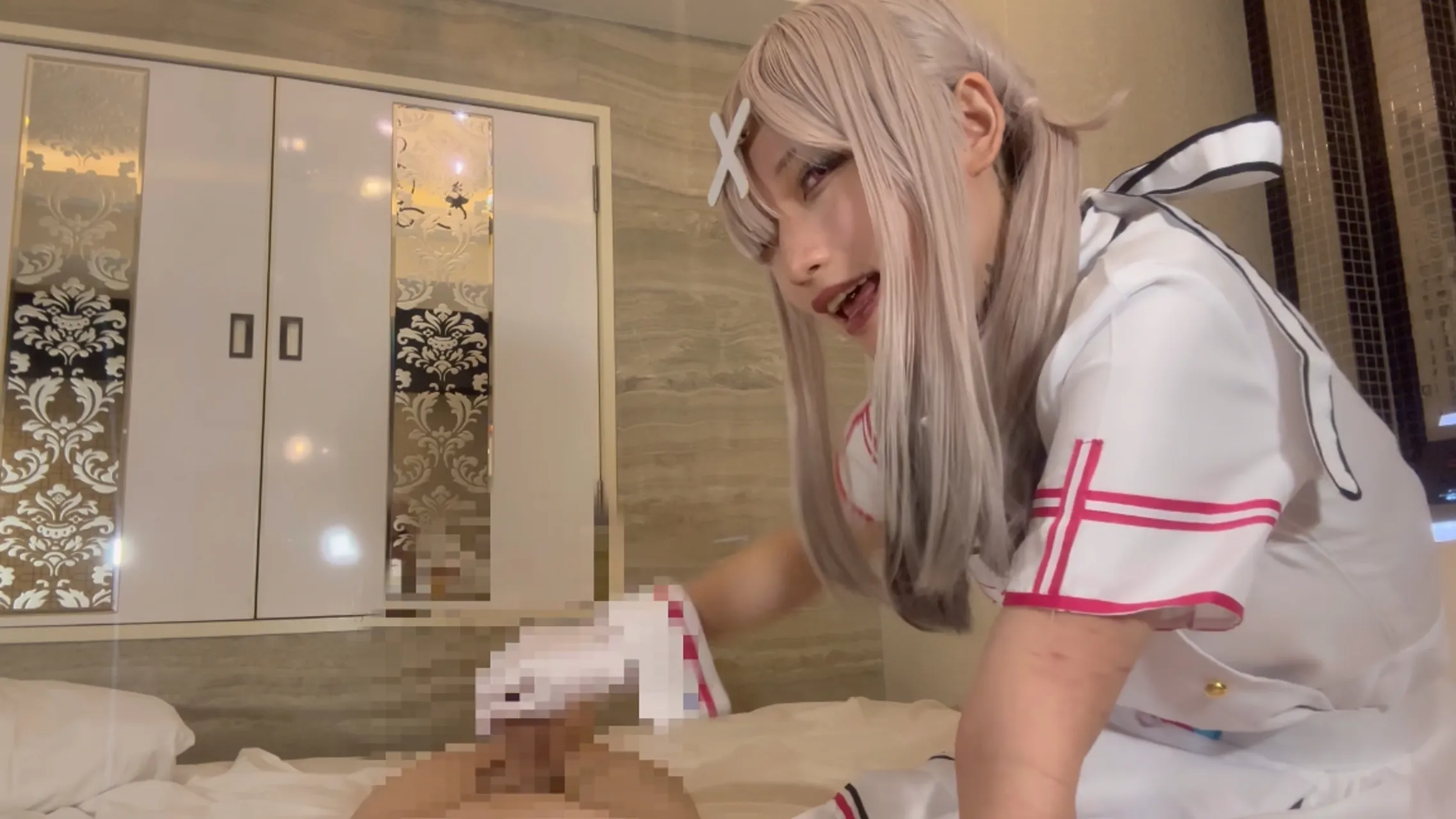 美少女レイヤー様のドSマゾ治療！ローションガーゼや唾責めでボコられるM男