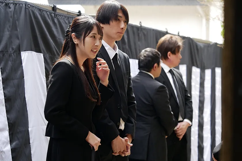 【背徳感は蜜の味】麗しのブラックフォーマル 喪服美人に白濁精子をぶっかけSEX 小野坂ゆいか