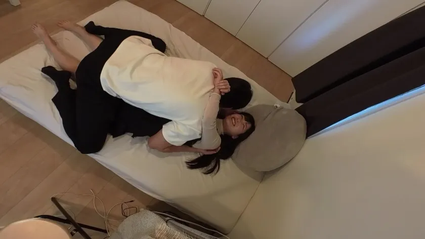 【盗撮】付き合って8ヶ月の彼女・あい(19)とのラブラブSEXを完全記録！ ロング黒髪の巨乳美少女が彼氏との甘々プレイで本気モード♪