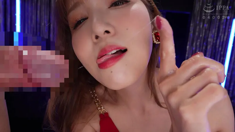 チンポ大好きビッチママのお手コキフォーティーエイト 友田彩也香