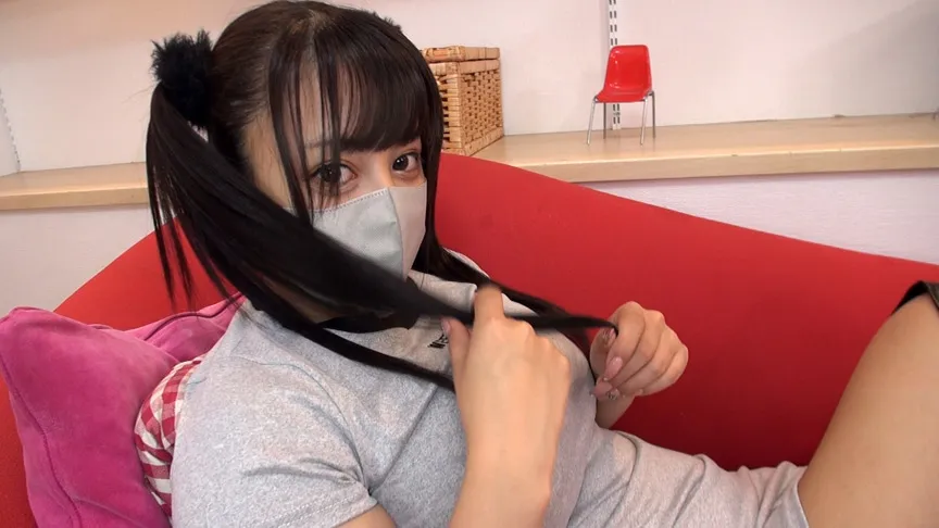 149cm Jカップツインテギャルがいたずらっ娘ぽくオヤジを責めたおす！デカチンに突かれて爆乳揺らしイキまくり！