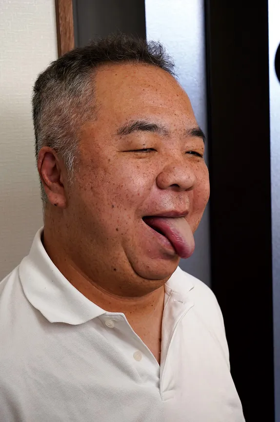 快楽エステルーム キモおじの凄テクに快感を覚えてしまった私 尾崎みのり