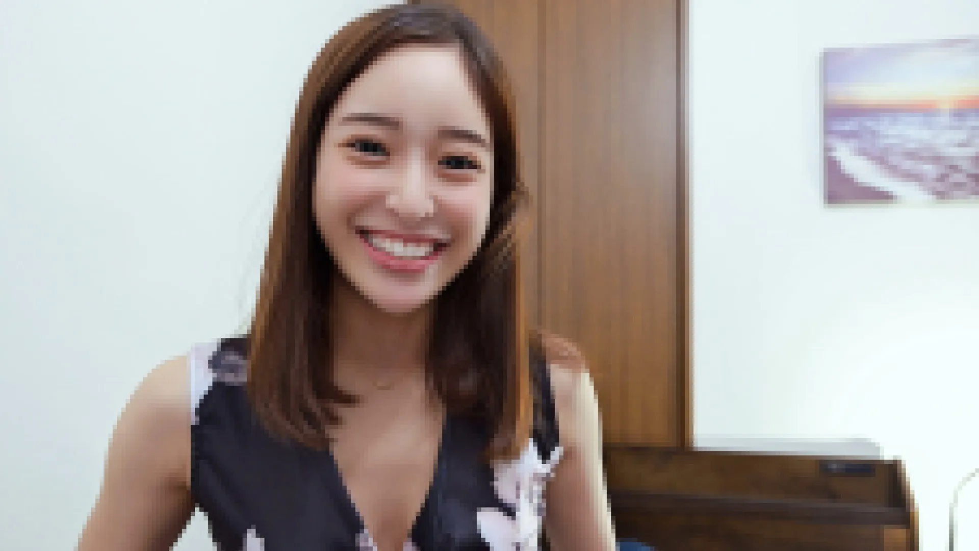 個撮）顔面偏差値90越え≫三●●友　営業所属（29）ワンピースに隠れる卑猥なCcup「勤務中も乳首勃起！」自分の性欲には忠実！手コキフェラを楽しむ歪んだ性癖を持つハイスペ女。素人