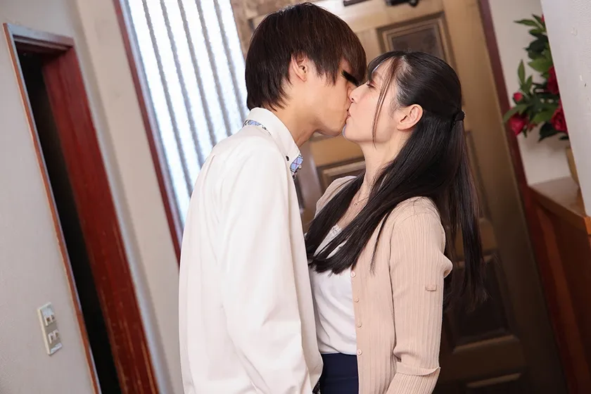 「今日も息子の家庭教師とセックスしています。」2人きりになったら10秒で挿入？！息子がすぐ隣にいるのにイケメン家庭教師のチンポを握る肉欲教育ママ VOL.2