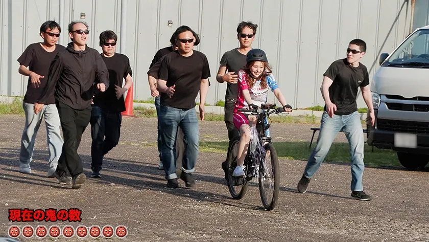 【SHIGEKI×SODSTAR】これが限界ギリギリ公然露出潮吹き 小倉由菜アクメ自転車がイクッ！【特典映像 ピストンバイブ証明写真付】