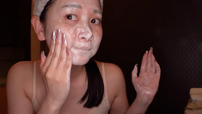 会社では大人しめな理系女子の静河さんにいきなりラブホデートに誘われ…初めからヤル気マンマンだったような小悪魔スマイルで何度も射精と中出しを求めてきた。