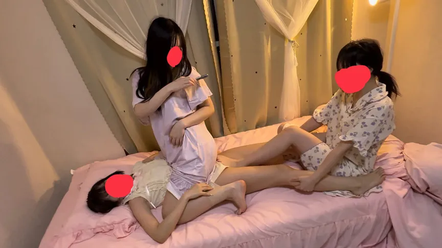 みーなちゃんの反撃！寝てるららちゃんとキキちゃんに電気アンマの不意打ち！マッサージ器と鼠径部くすぐり