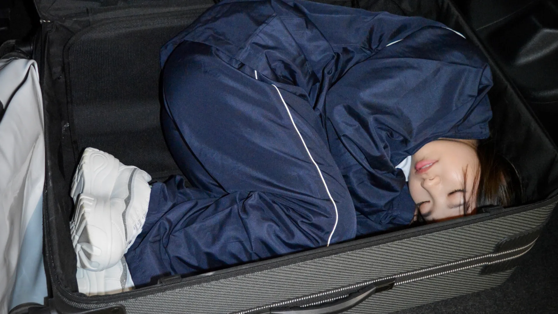 野球部マネ追跡　子宮沈没マーキング