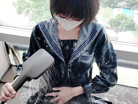 制服奈奈ちゃんのWETチャレンジ