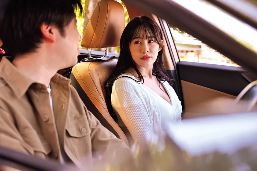 変態叔父さんのマッサージで秘部キワキワまで責められ…快楽堕ちした巨乳不倫妻 二羽紗愛