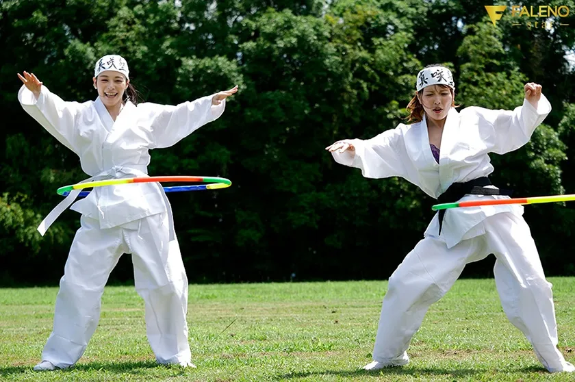 魁・真咲塾 28時間完全痴女覚醒訓練 吉高寧々