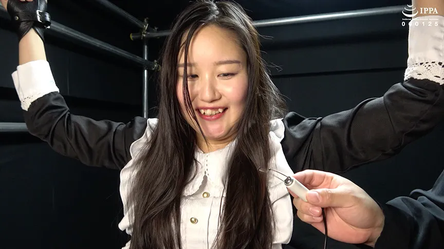 「【くすぐり】初々しいメイドさんをバンザイ拘束でくすぐりおしおき！」わかしラボWAKA－078 相楽さゆな（3）