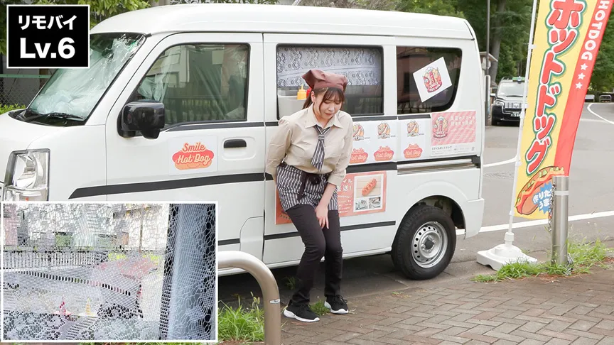 人気 AV 女優が挑戦！イカサレ屋台の中で 潮吹きながらホットドッグ売ってください！小坂ひまり