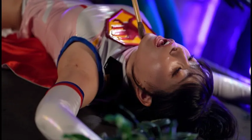 HEROINE SEXYピンチ 超セクシー バードホワイト