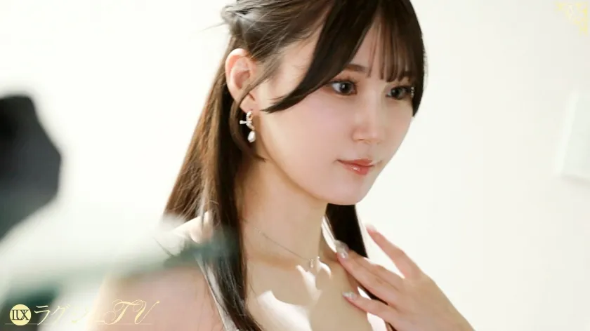 【裸女神】現役モデルが初めて全てを晒け出す…裸になった彼女は信じられないほど肌が白くて、神秘的だった…人生で一番気持ち良いセックスに、極上白柔肌が紅潮し絶頂を繰り返す。 ラグジュTV 1853