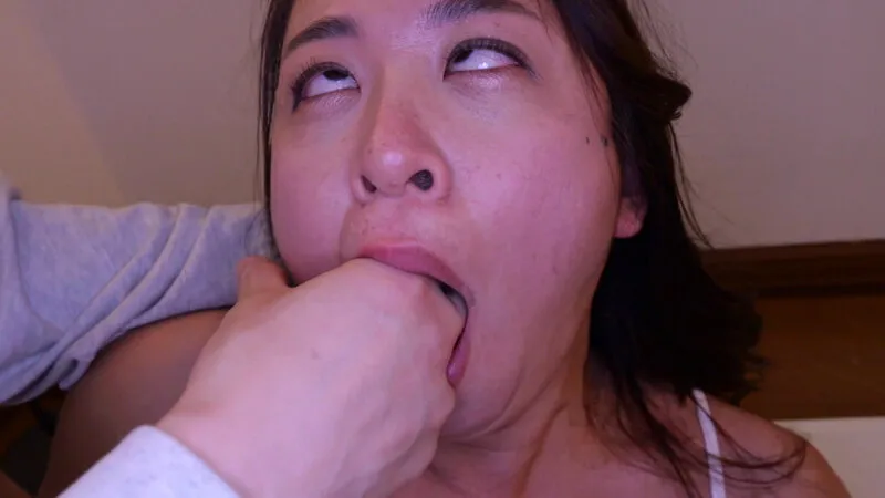 W人妻拉○マチオ チンポの虜になるまでむちむち熟女を徹底的に中出し交遊を繰り返し痙攣イキを何度もさせたところ…佐久間楓 徳島理子