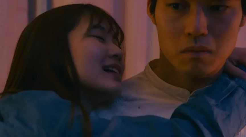 小悪魔ランジェリー 巨乳ブラジャーVS濡れパンティ