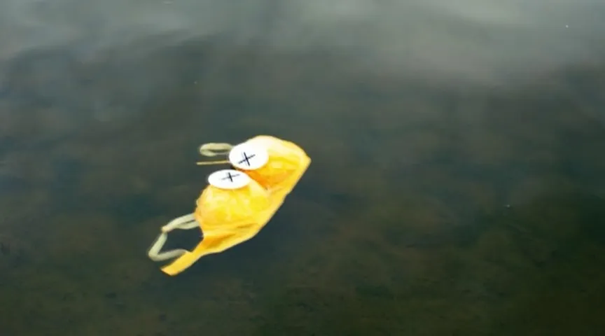 小悪魔ランジェリー 巨乳ブラジャーVS濡れパンティ