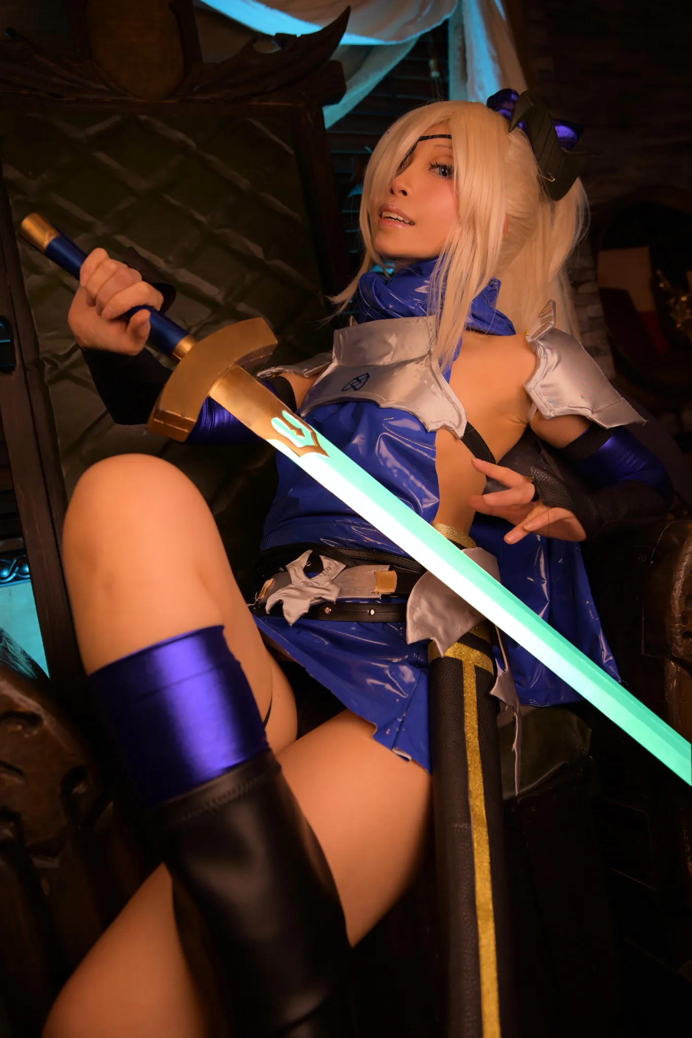 【ビキニアーマー女勇者＆ギャル神官】【櫻井樹樹 黒ノ森聖】WHITE ICE DRAGON SAGA