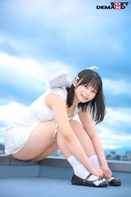 一度は妄想したクラスメイト。名古屋育ち・Z世代の黒髪美少女 高星なぎさ 18歳AVデビュー